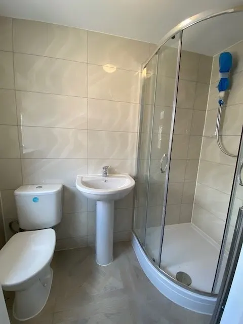 Oakwood Avenue, Southall, UB1, photo 2