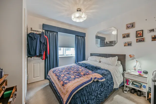 Photo 2 — 9 Beaumans Drive, London