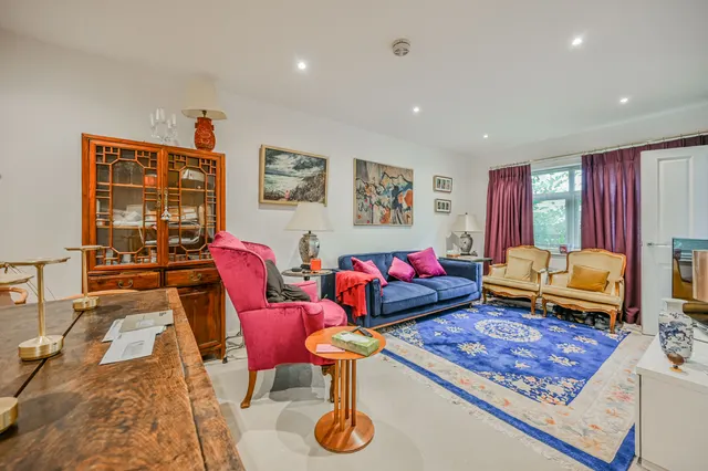 9 Beaumans Drive, London, photo 1
