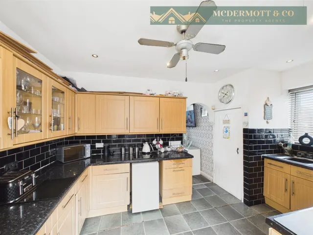 Dunkerley Avenue, Failsworth, M35, photo 3