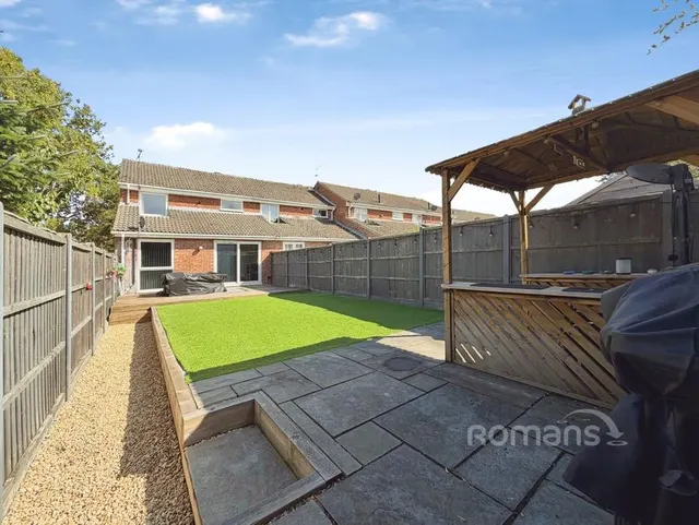 Woburn Avenue, Farnborough, GU14, photo 2
