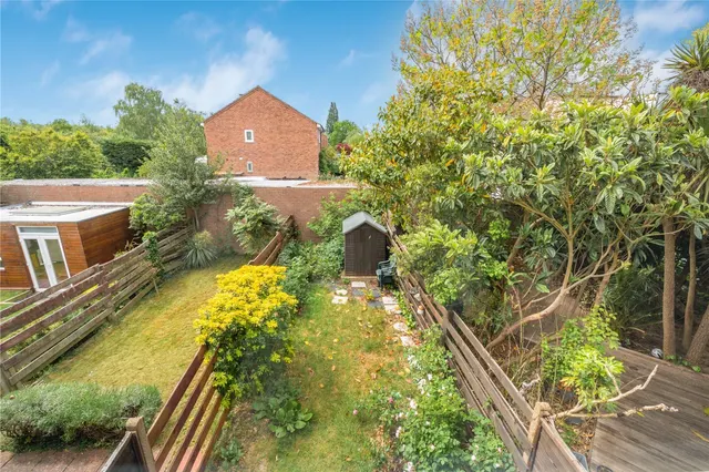 Craneford Close, Twickenham, TW2, photo 3