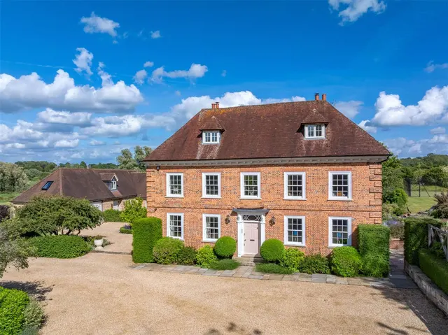 Lovington Lane, Avington, Winchester, Hampshire, SO21 1DA, photo 1