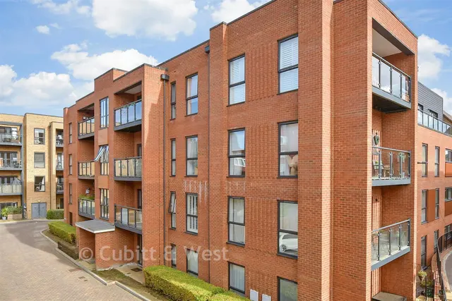 Twill Way, Wallington, SM6, photo 1