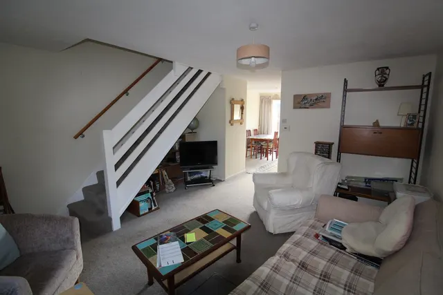 Photo 2 — Thorncroft, Englefield Green, Surrey, TW20 0SB