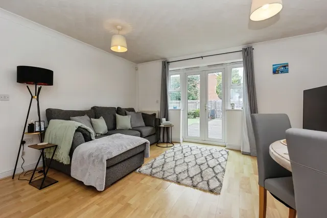 Photo 3 — Lindow Street, Sale, Greater Manchester, M33