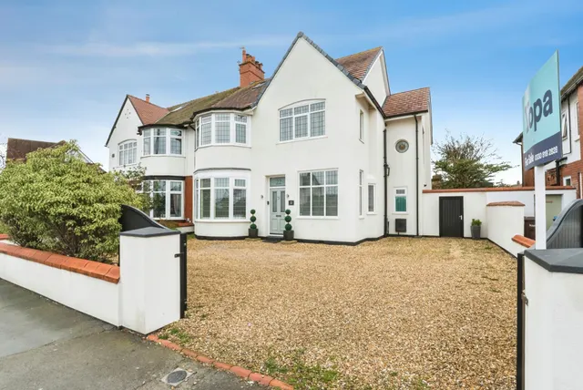 Mythop Road, Lytham, FY8, photo 1