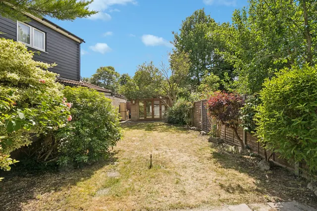 Milestone Road, Knebworth, SG3, photo 2