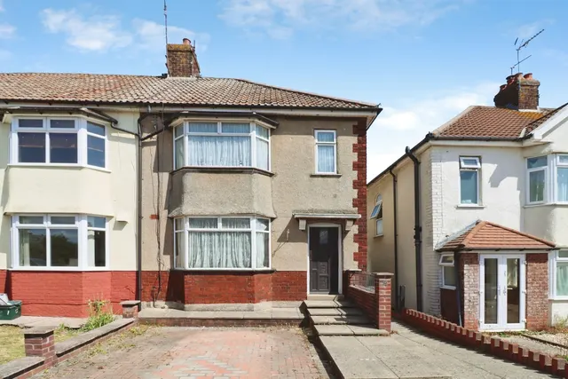 Cleve Road, BRISTOL, Avon, BS34, photo 1