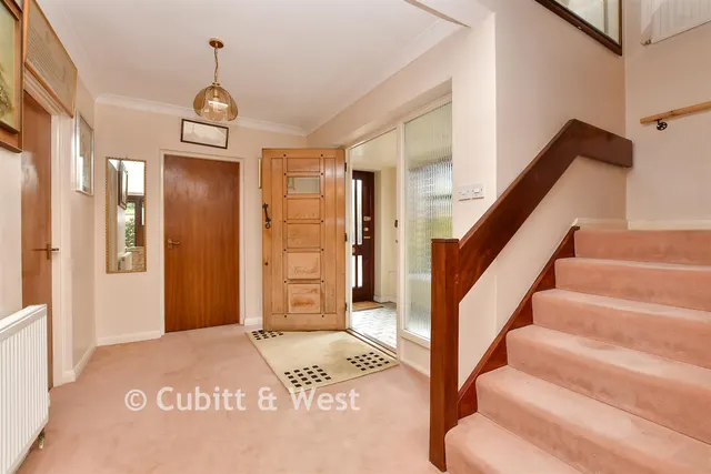 Brighton Road, Purley, CR8, photo 2
