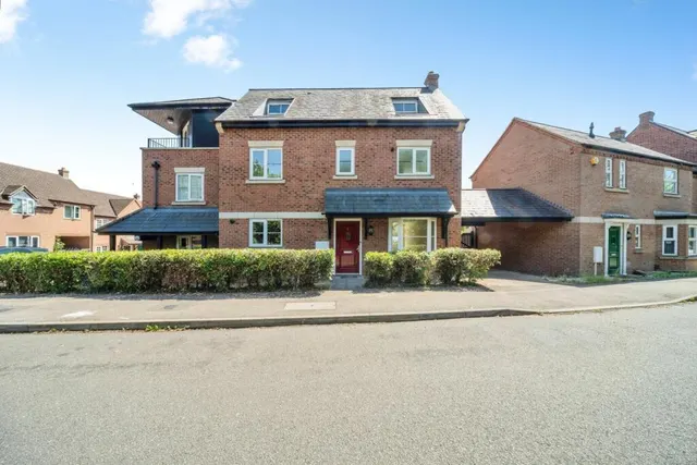 Southland Drive, Bletchley, MK2, photo 1