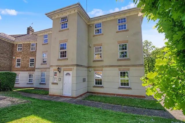 Scholars Court, Northampton, photo 1