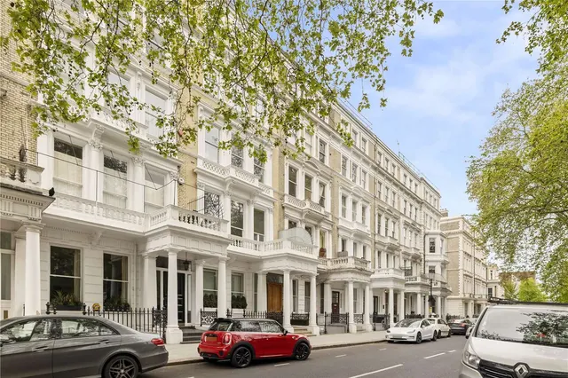 Photo 3 — Courtfield Gardens, London, SW5 0PD