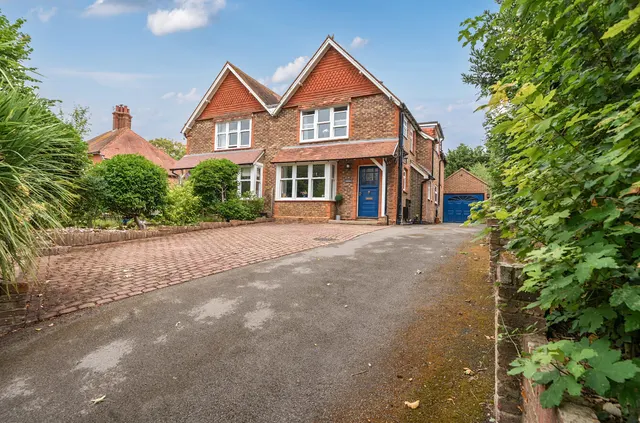 Cross Lane, Findon Village, BN14, photo 1