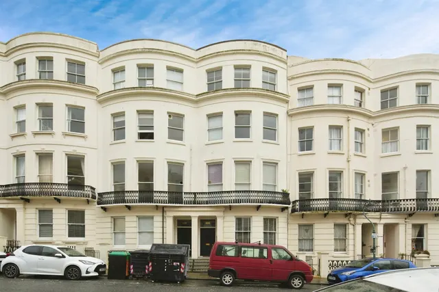 Lansdowne Place, Hove, photo 1