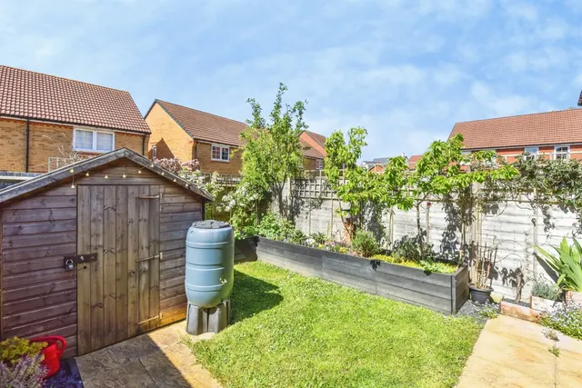 Photo 2 — Slopers Lea, Devizes