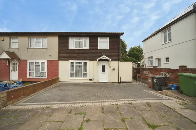 Burnham Road, Luton, LU2, photo 1