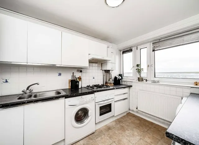 Photo 2 — Queensdale Crescent, Notting Hill, W11
