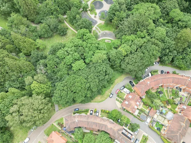Photo 3 — Goldring Avenue, Hellingly, Hailsham, BN27 4BX