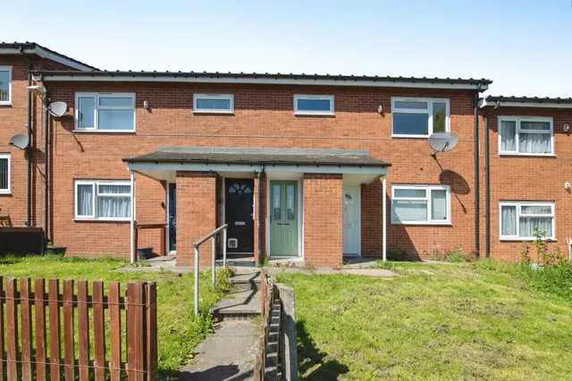 Crown Walk, Tipton, DY4, photo 1