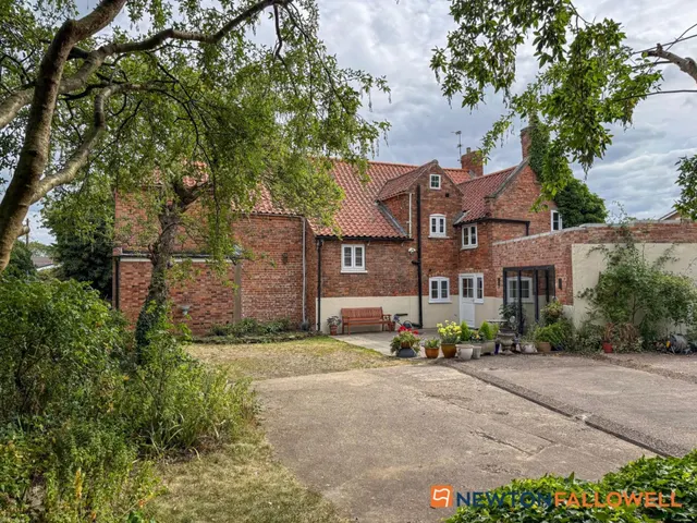 Main Street, Balderton, NG24, photo 3