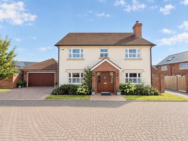 Crabtree Close, Great Horwood, MK17, photo 1