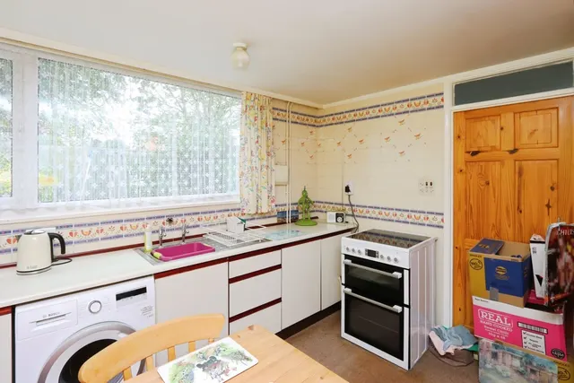 Photo 3 — Bowshaw Close, Sheffield, South Yorkshire, S8