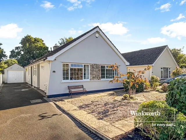 Mayfield Close, Ferndown, BH22, photo 1