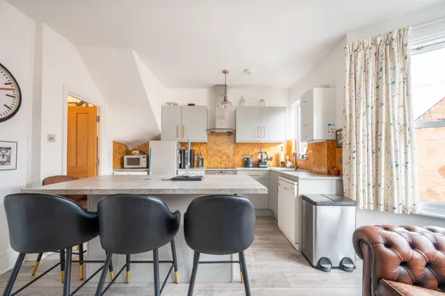 Photo 2 — 27a West Ella Road, London