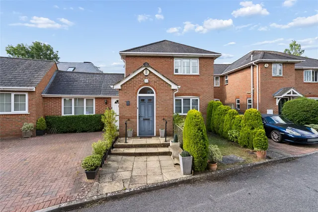 1 bedroom flat, Potten End, Berkhamsted