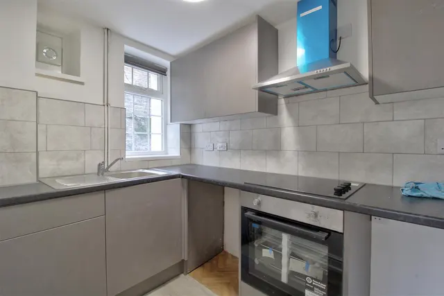 Rhiw Parc Road, Abertillery, NP13, photo 2