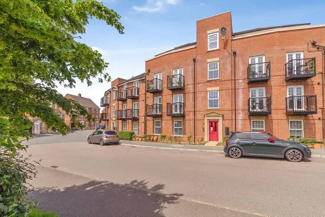 Summerlin Drive, Woburn Sands, Milton Keynes, Buckinghamshire, MK17, photo 1