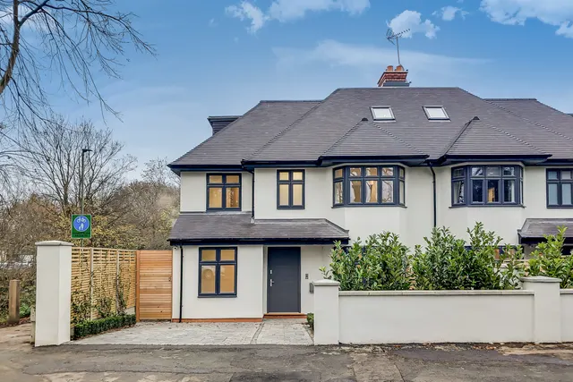 Bridge Lane, Hendon, NW11, photo 1