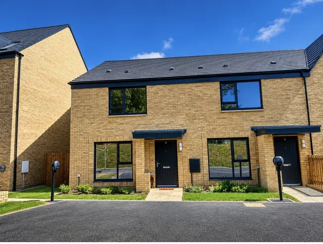 Alexander Crescent, Highworth, Swindon, photo 1