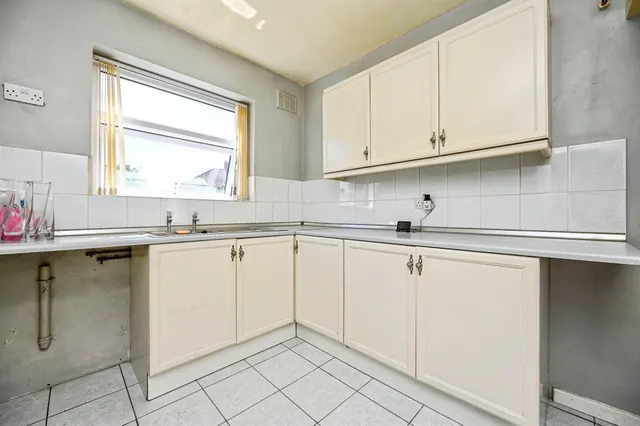Ashton Drive, Liverpool, L25, photo 3