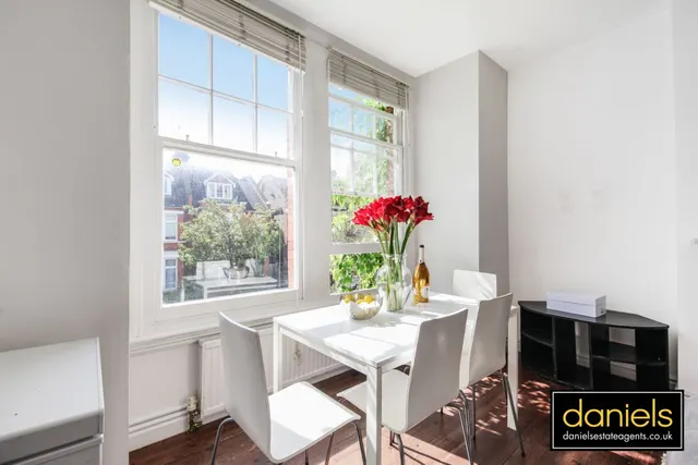 Dyne Road, Kilburn, NW6, photo 3