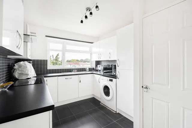 Nags Head Road, Enfield, EN3, photo 3