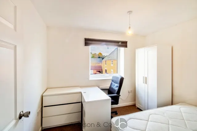 Meachen Road, Colchester, Essex, CO2 8JD, photo 1