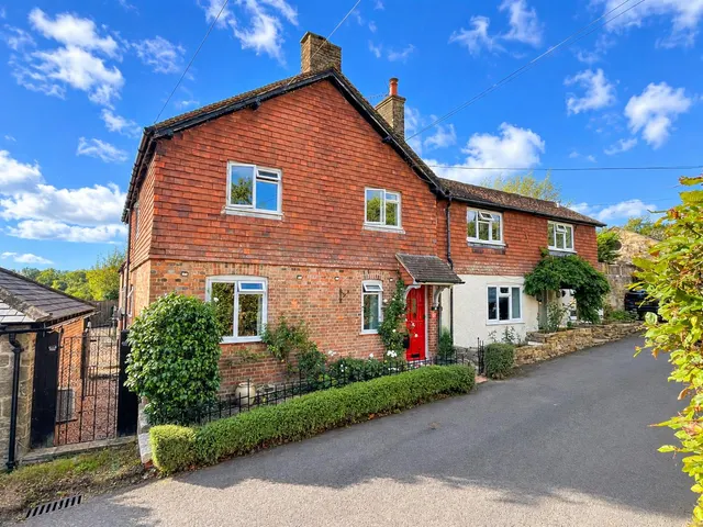Rotherfield Lane, Mayfield, TN20, photo 1