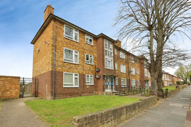 Westmount Road, London, SE9, photo 1