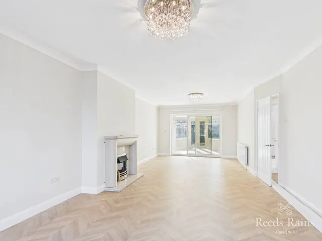 Acklam Road, Middlesbrough, TS5, photo 2