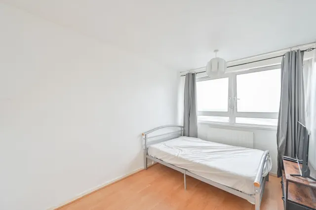 74 Bannerman House, Lawn Lane, London, photo 1