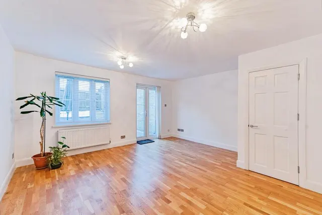 Lordship Lane, London, SE22, photo 3
