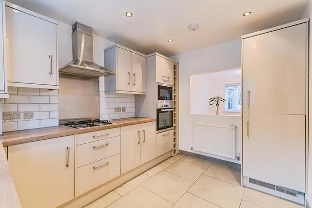 Lordship Lane, London, SE22, photo 1