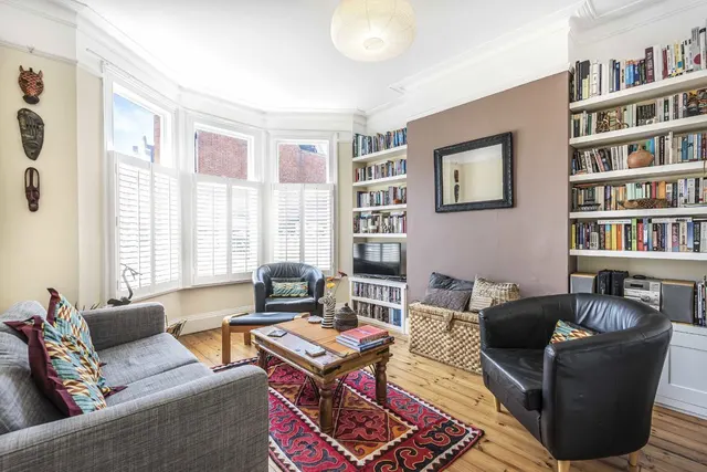 Burnbury Road, SW12, photo 1