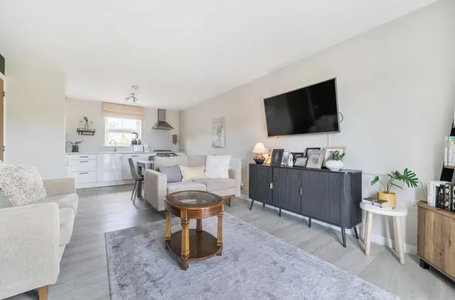 William Heelas Way, Wokingham, RG40, photo 2