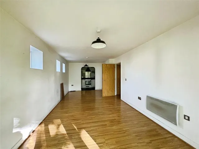 Orchard Place, Southampton, SO14, photo 3