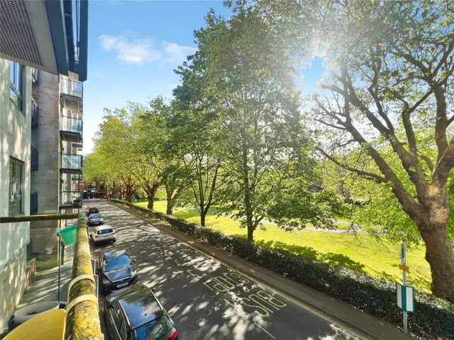 Orchard Place, Southampton, SO14, photo 1