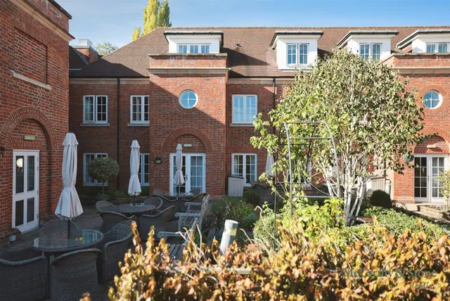 The Broadway, Amersham, HP7, photo 3
