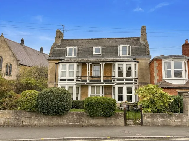 Melksham, Wiltshire, photo 1